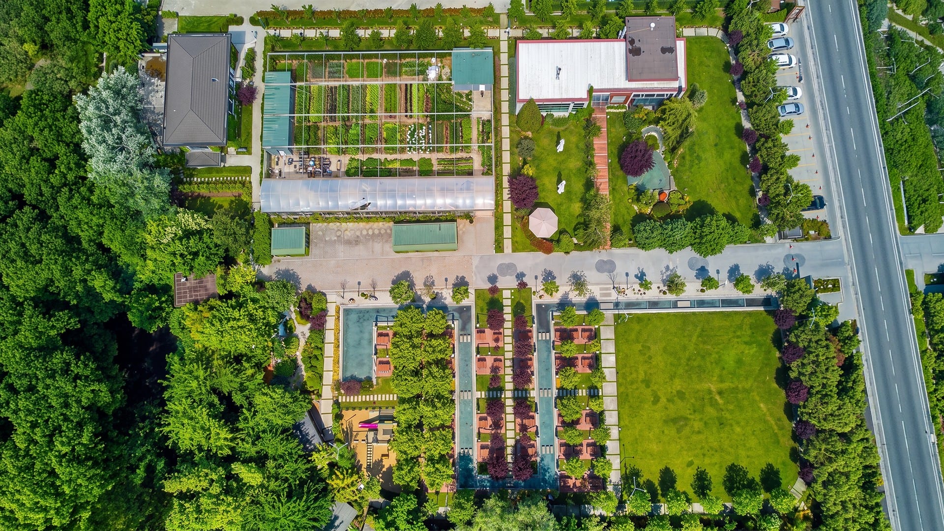 Digma'nın 25.000 m²'lik tesisinin havadan genel görünümü